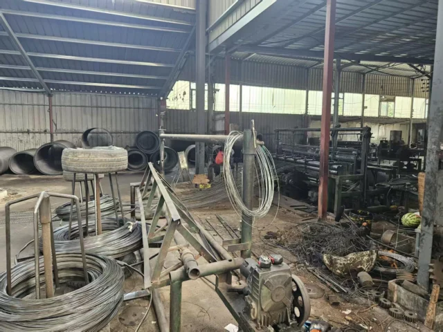 Woven Wire Screen Workshop photo 02